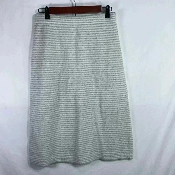 J. Crew Gray & White Striped, Size Small, Maxi Sweater Skirt. - Picture 3 of 12